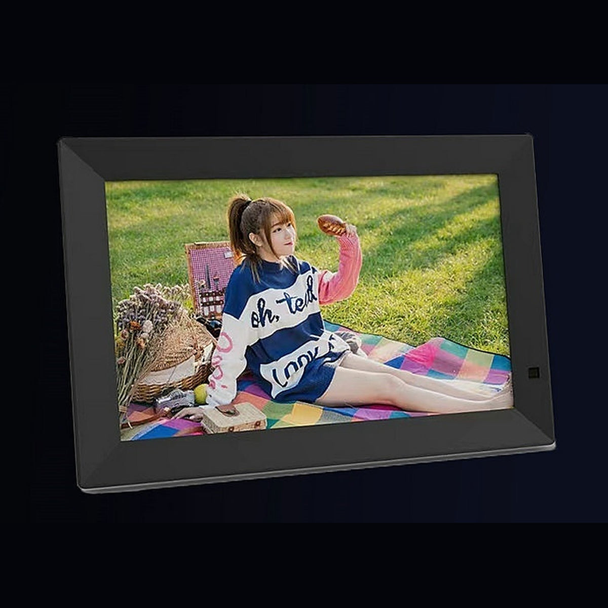 Photo frame displaying a picture